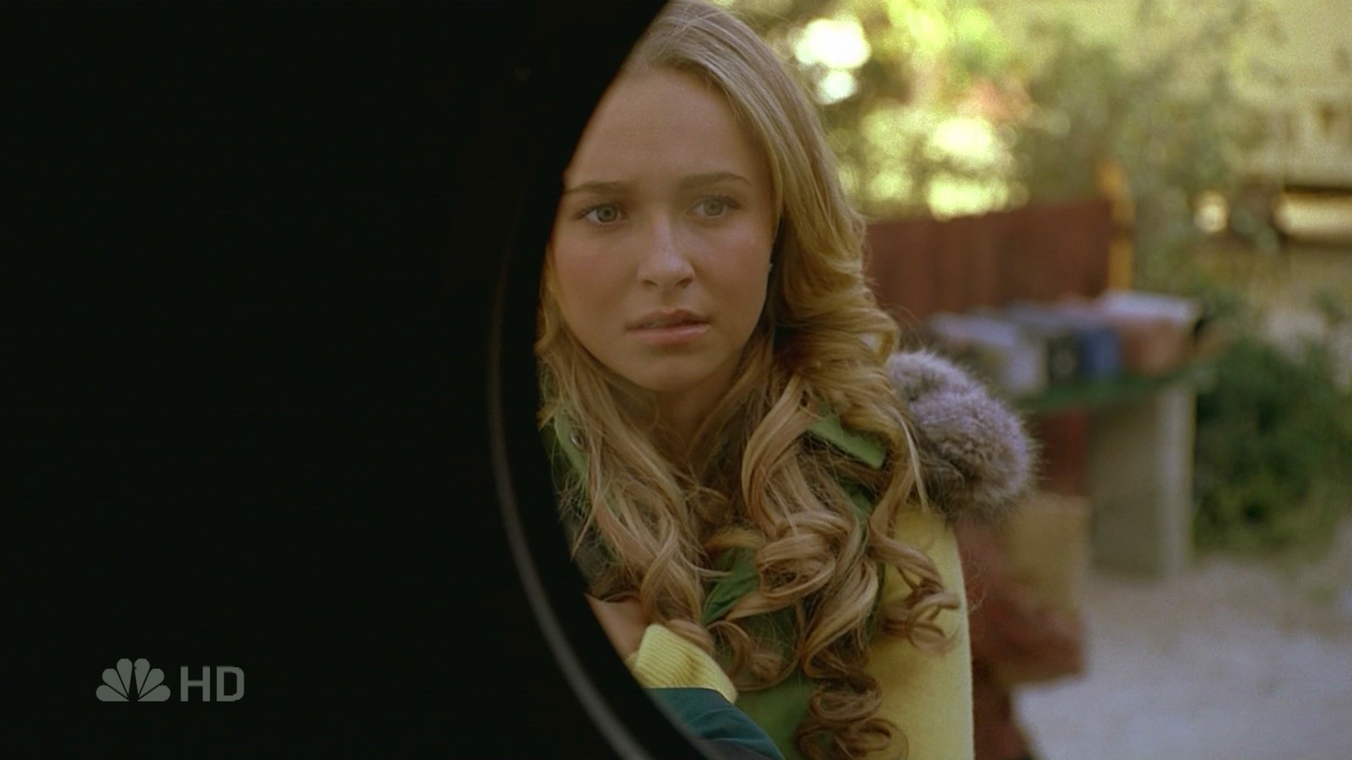 HaydenPanettiere_Heroes_S01E15_HDTV_024.jpg
