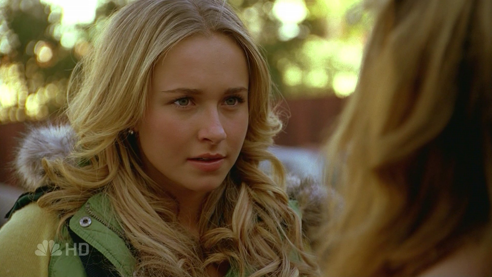 HaydenPanettiere_Heroes_S01E15_HDTV_025.jpg