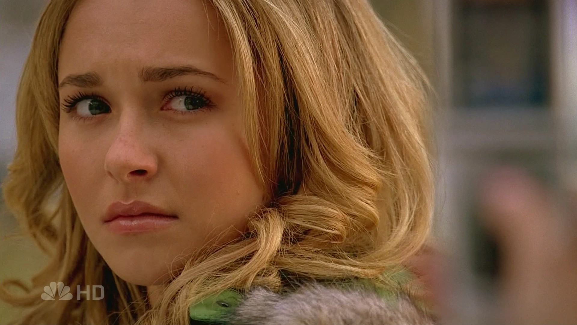 HaydenPanettiere_Heroes_S01E15_HDTV_031.jpg
