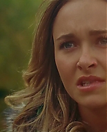 HaydenPanettiere_Heroes_S01E15_HDTV_036.jpg