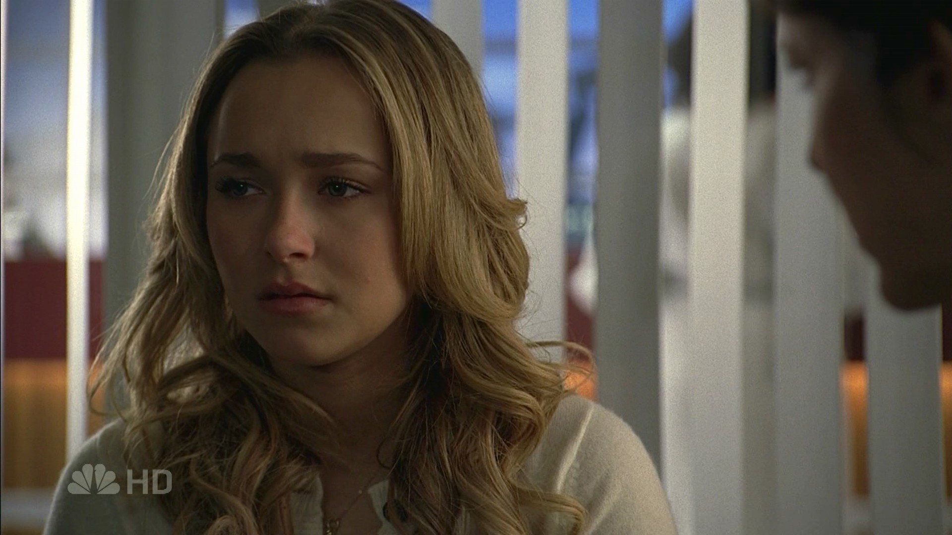 HaydenPanettiere_Heroes_S01E16_HDTV_018.jpg