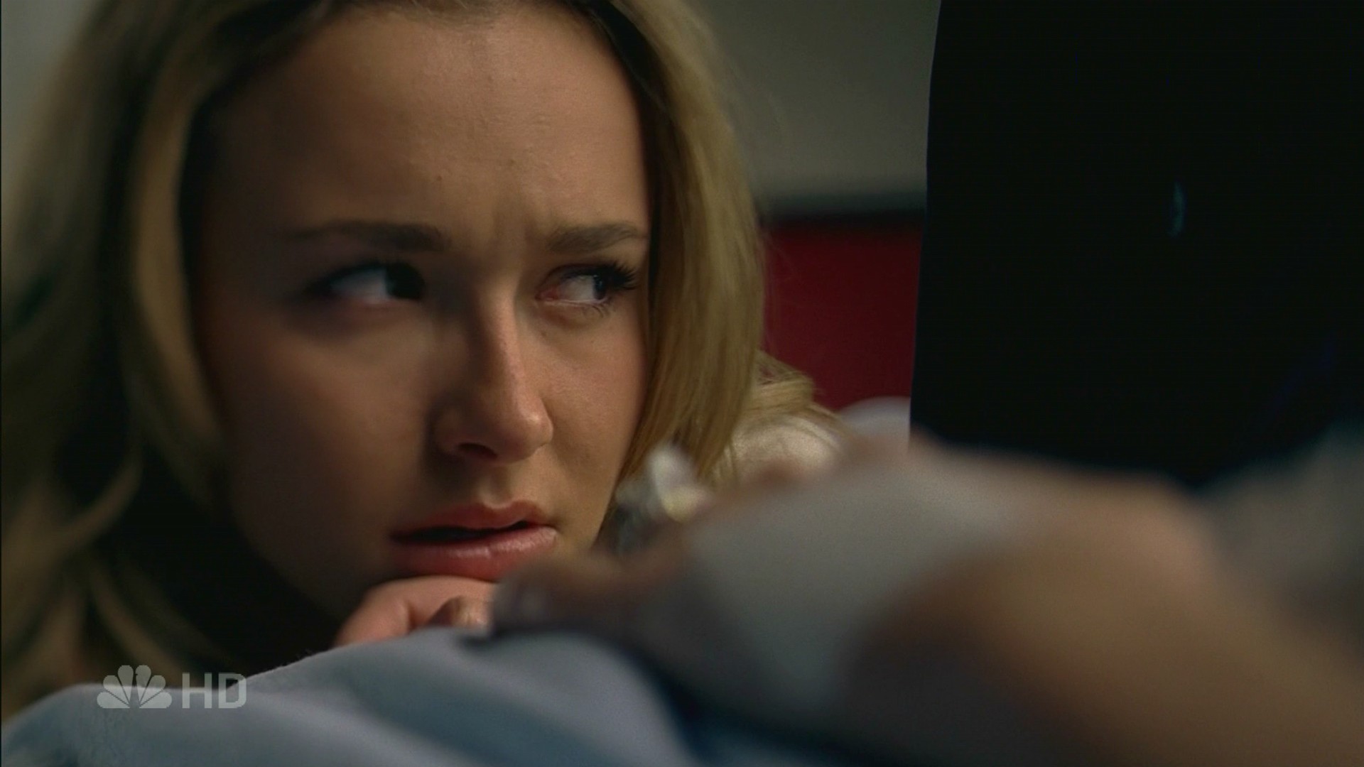 HaydenPanettiere_Heroes_S01E16_HDTV_023.jpg