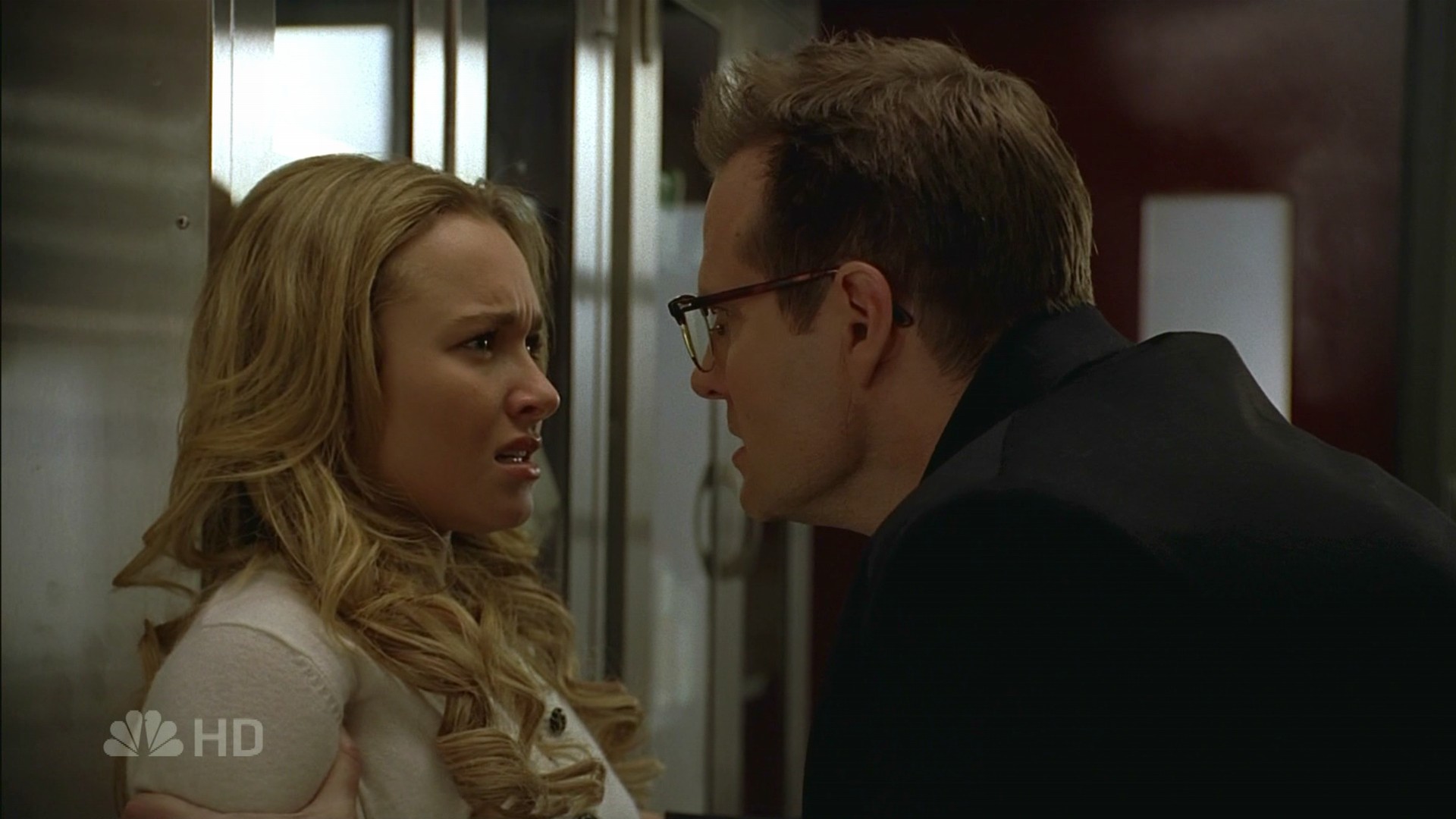 HaydenPanettiere_Heroes_S01E16_HDTV_028.jpg