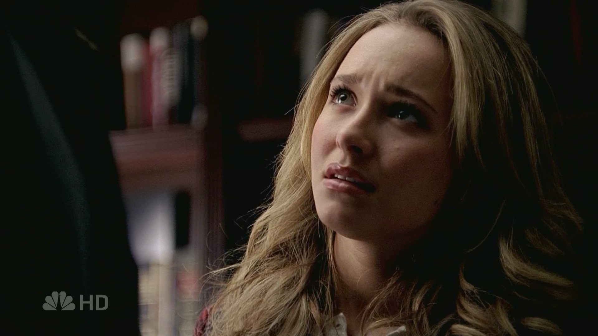 HaydenPanettiere_Heroes_S01E17_HDTV_018.jpg