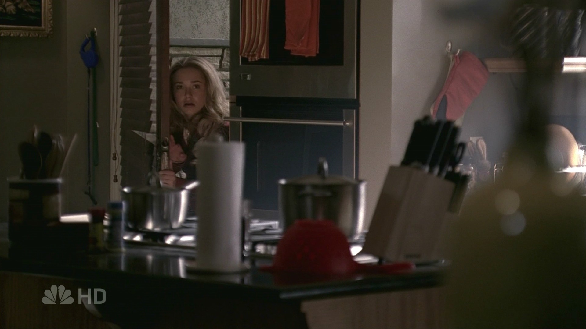 HaydenPanettiere_Heroes_S01E17_HDTV_041.jpg