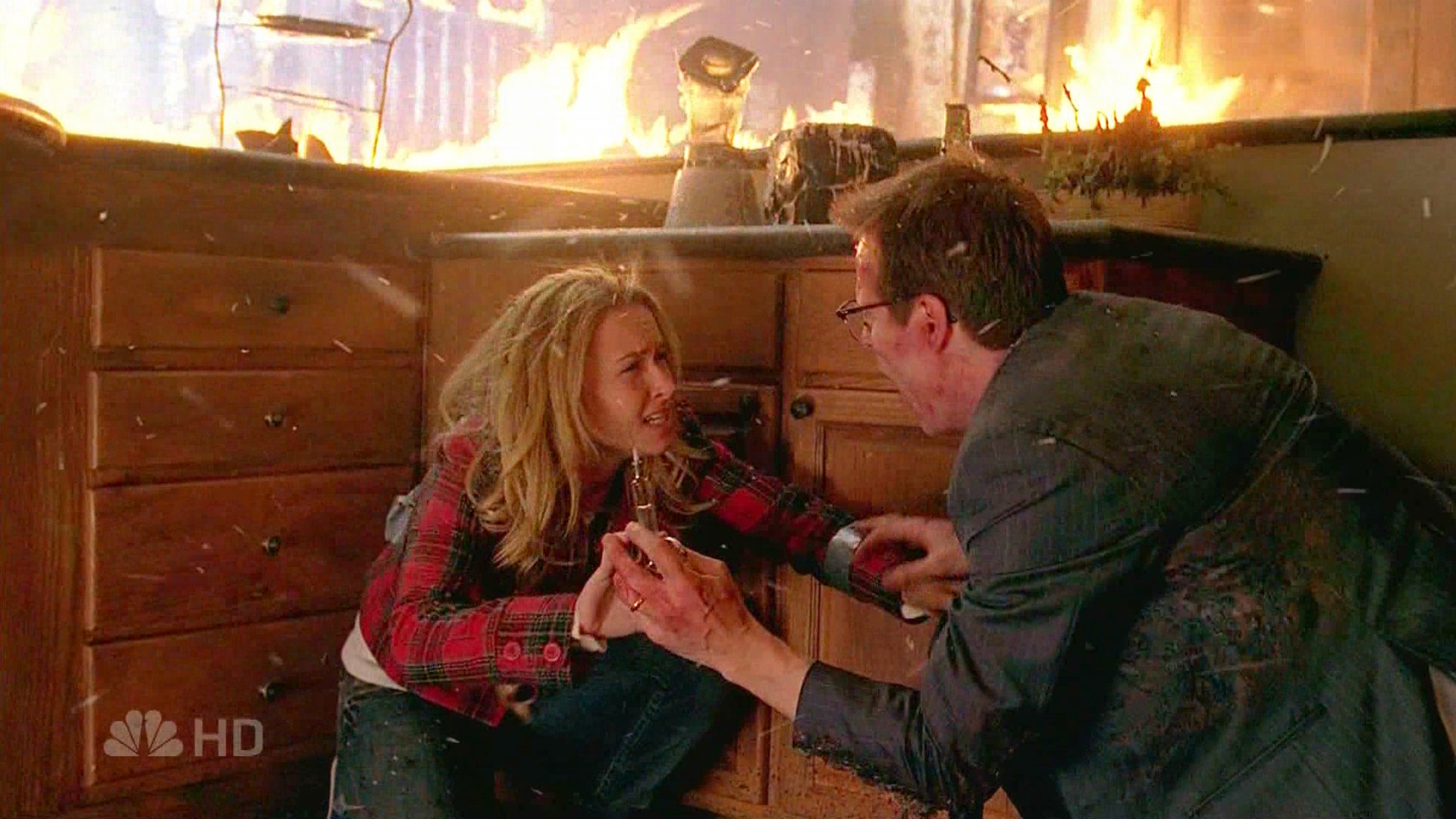 HaydenPanettiere_Heroes_S01E17_HDTV_061.jpg