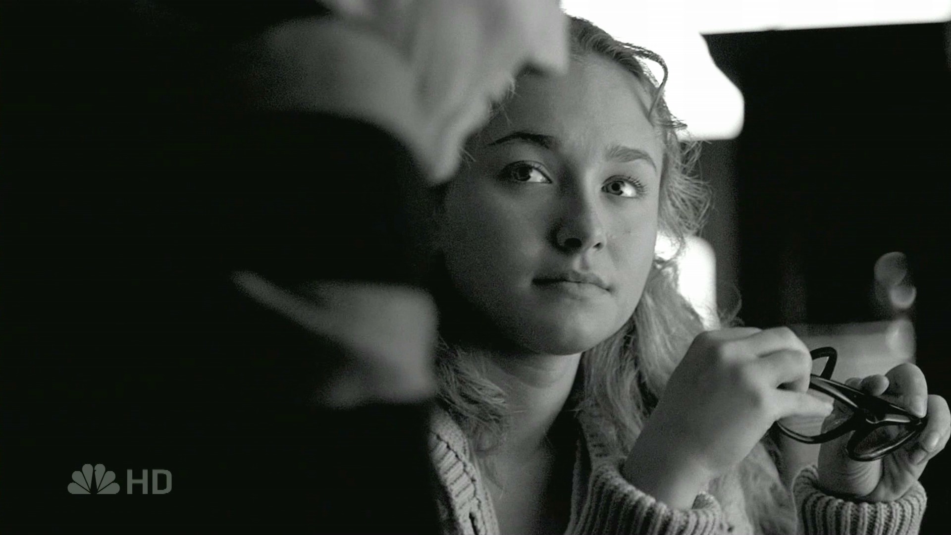 HaydenPanettiere_Heroes_S01E17_HDTV_079.jpg
