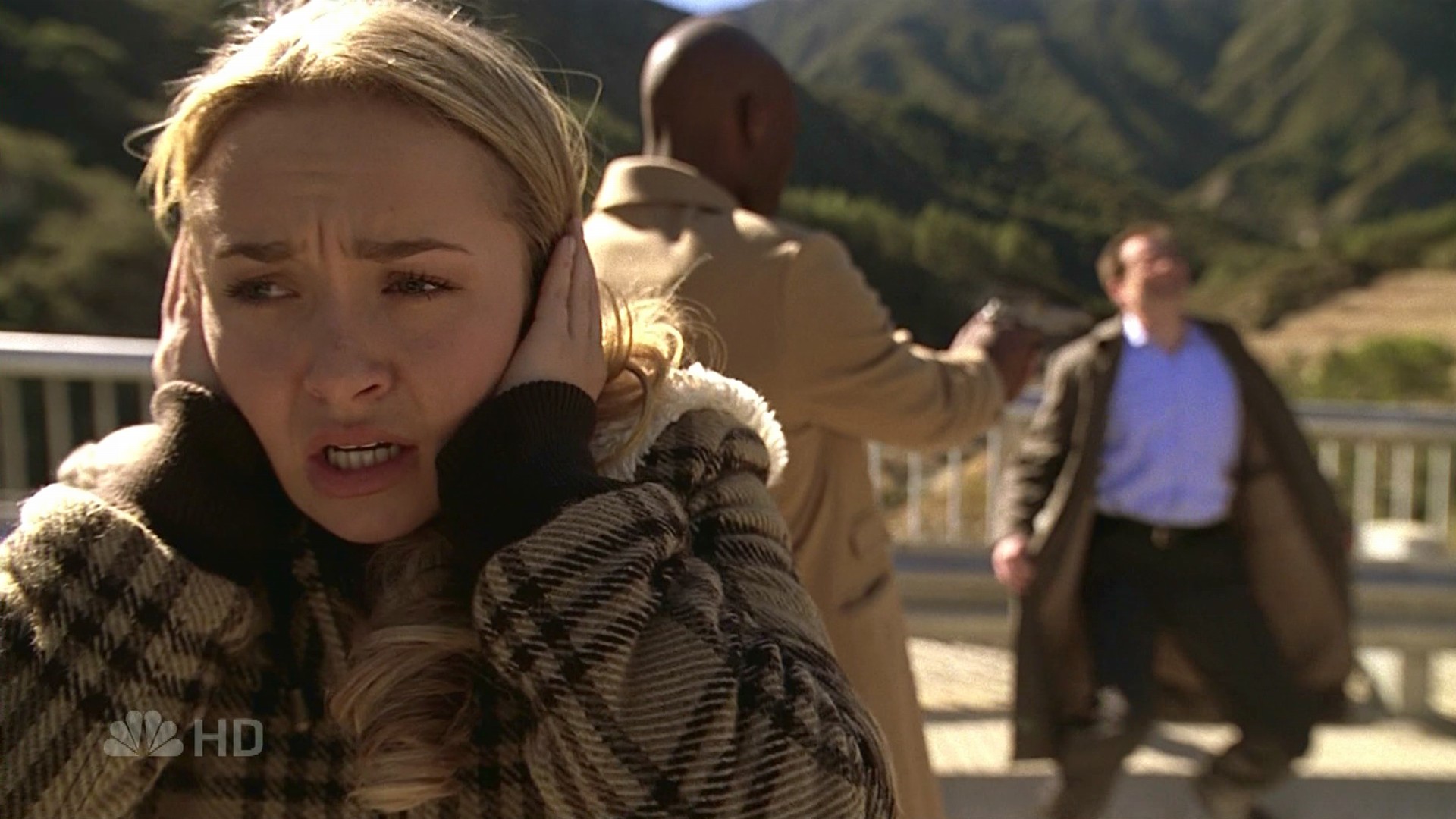 HaydenPanettiere_Heroes_S01E17_HDTV_091.jpg