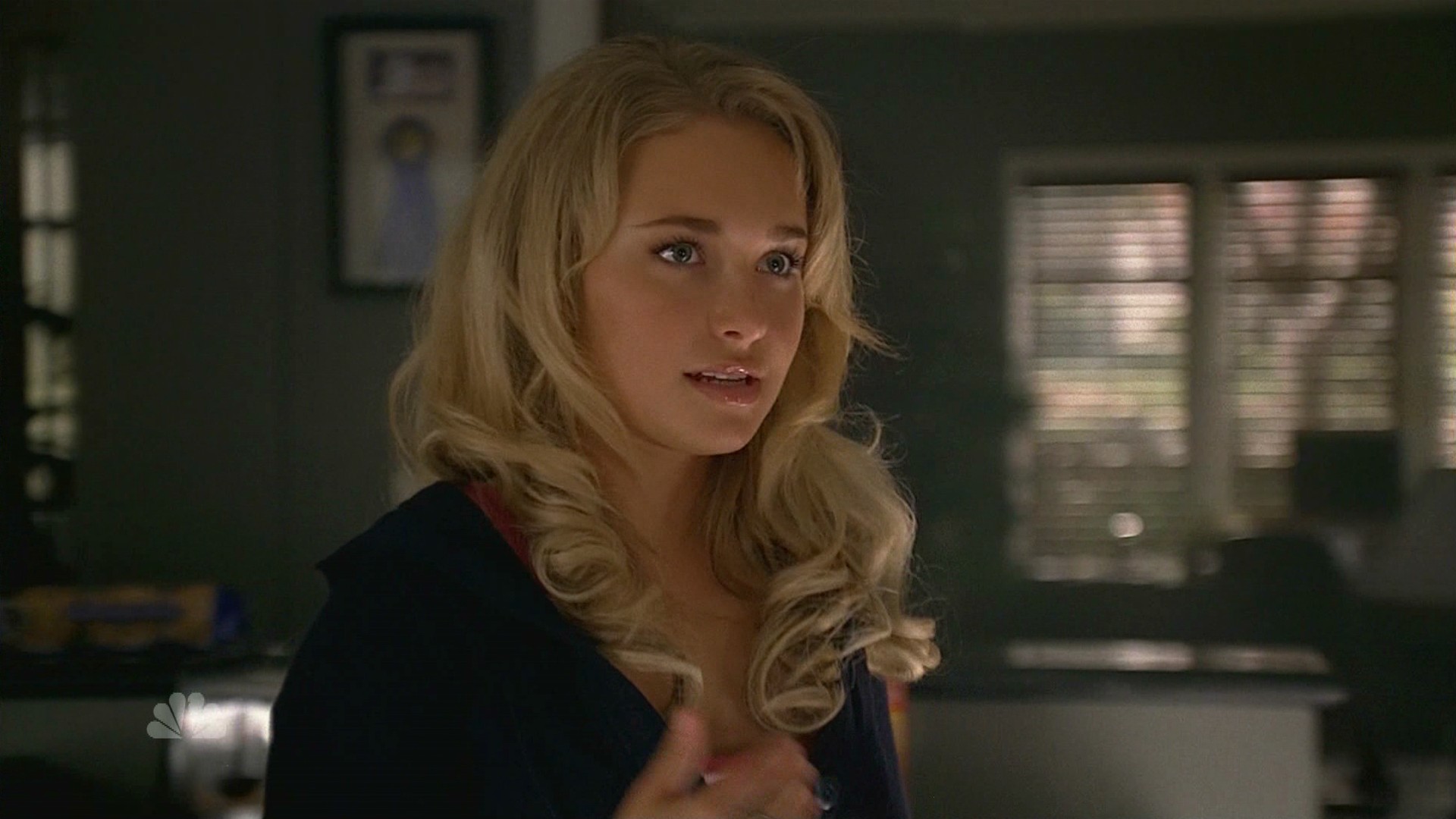 HaydenPanettiere_Heroes_S01E02_HDTV_003.jpg