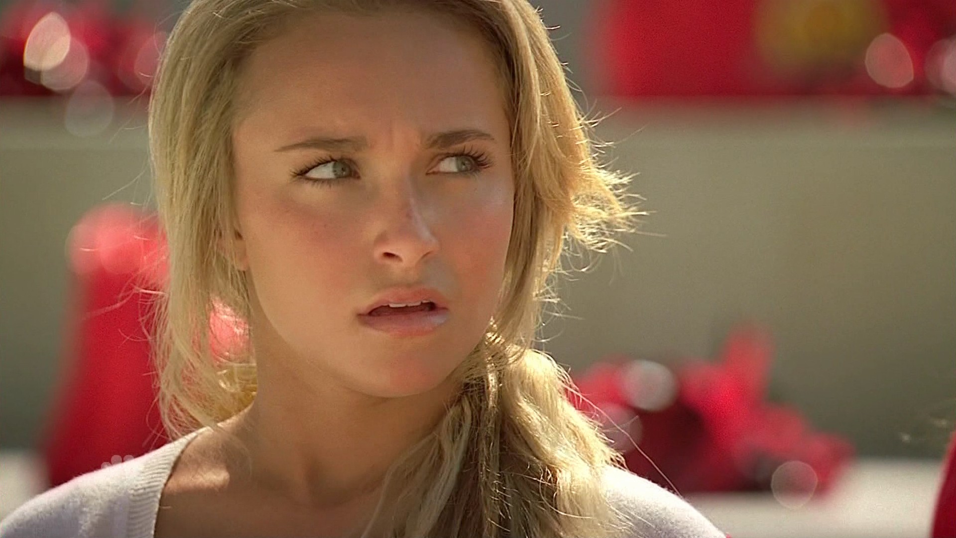 HaydenPanettiere_Heroes_S01E02_HDTV_019.jpg HaydenPanettiere_Heroes_S01E02_HDTV_019.jpg