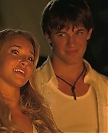 HaydenPanettiere_Heroes_S01E03_HDTV_011.jpg