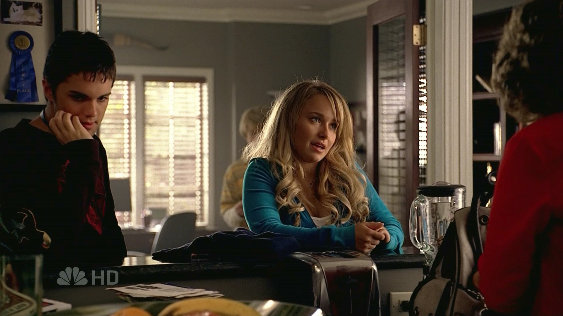 HaydenPanettiere_Heroes_S01E07_HDTV_006.jpg HaydenPanettiere_Heroes_S01E07_HDTV_006.jpg