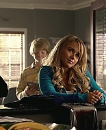 HaydenPanettiere_Heroes_S01E07_HDTV_007.jpg