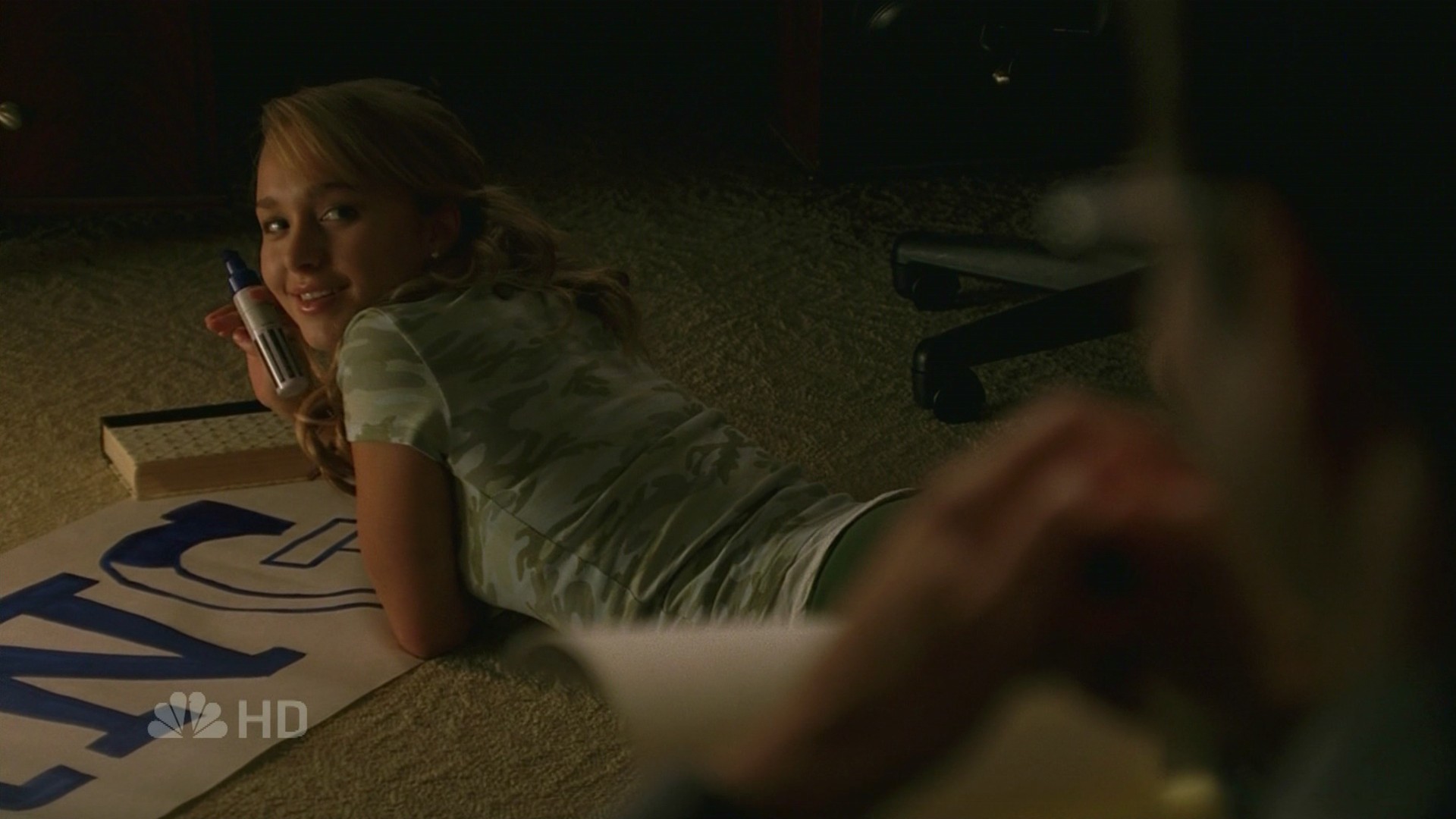 HaydenPanettiere_Heroes_S01E08_HDTV_015.jpg HaydenPanettiere_Heroes_S01E08_HDTV_015.jpg