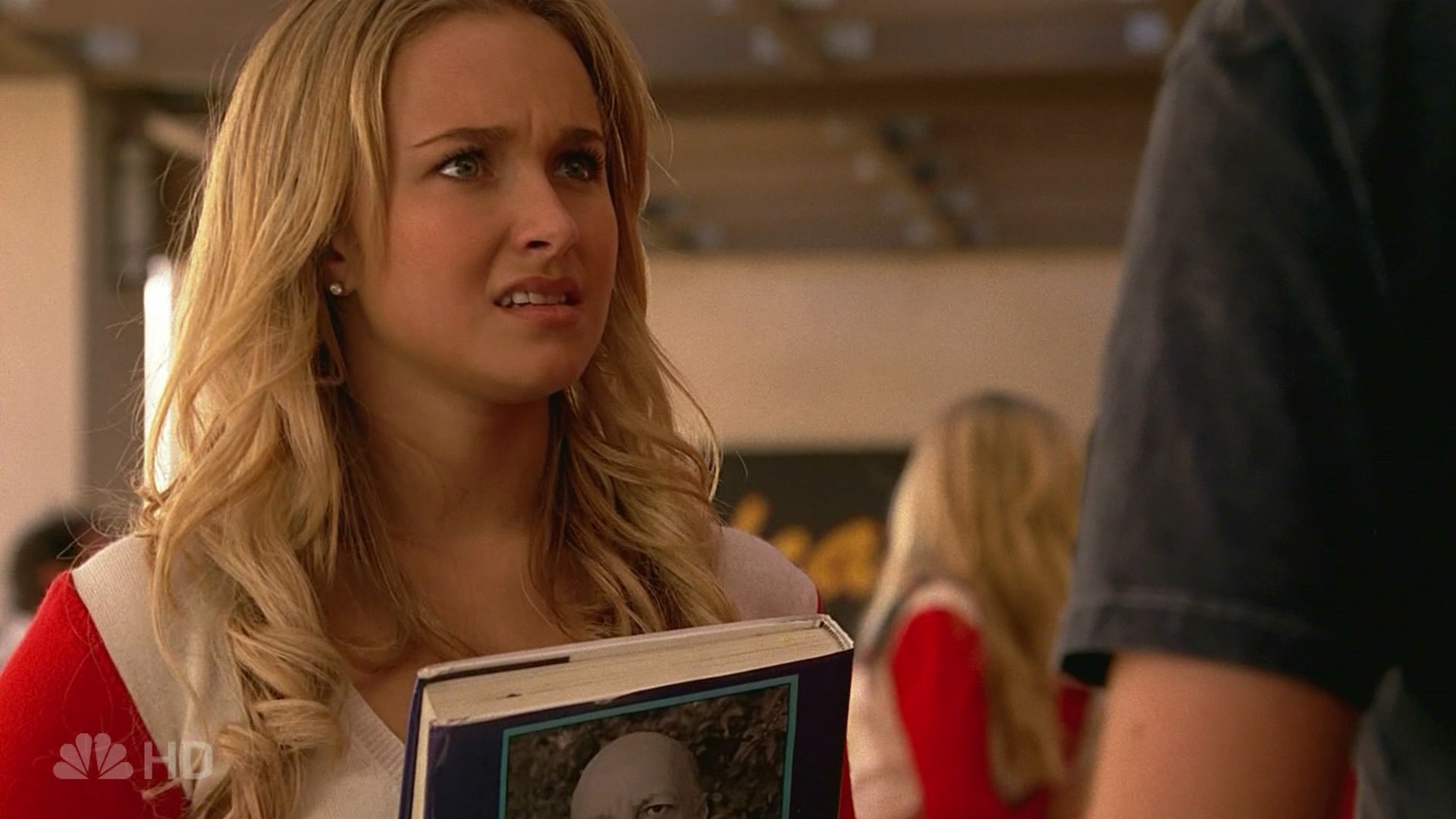 HaydenPanettiere_Heroes_S01E09_HDTV_025.jpg