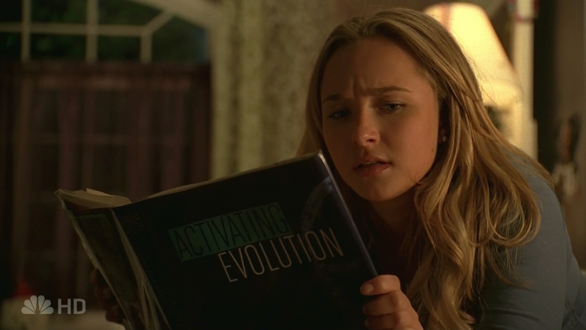 HaydenPanettiere_Heroes_S01E09_HDTV_033.jpg