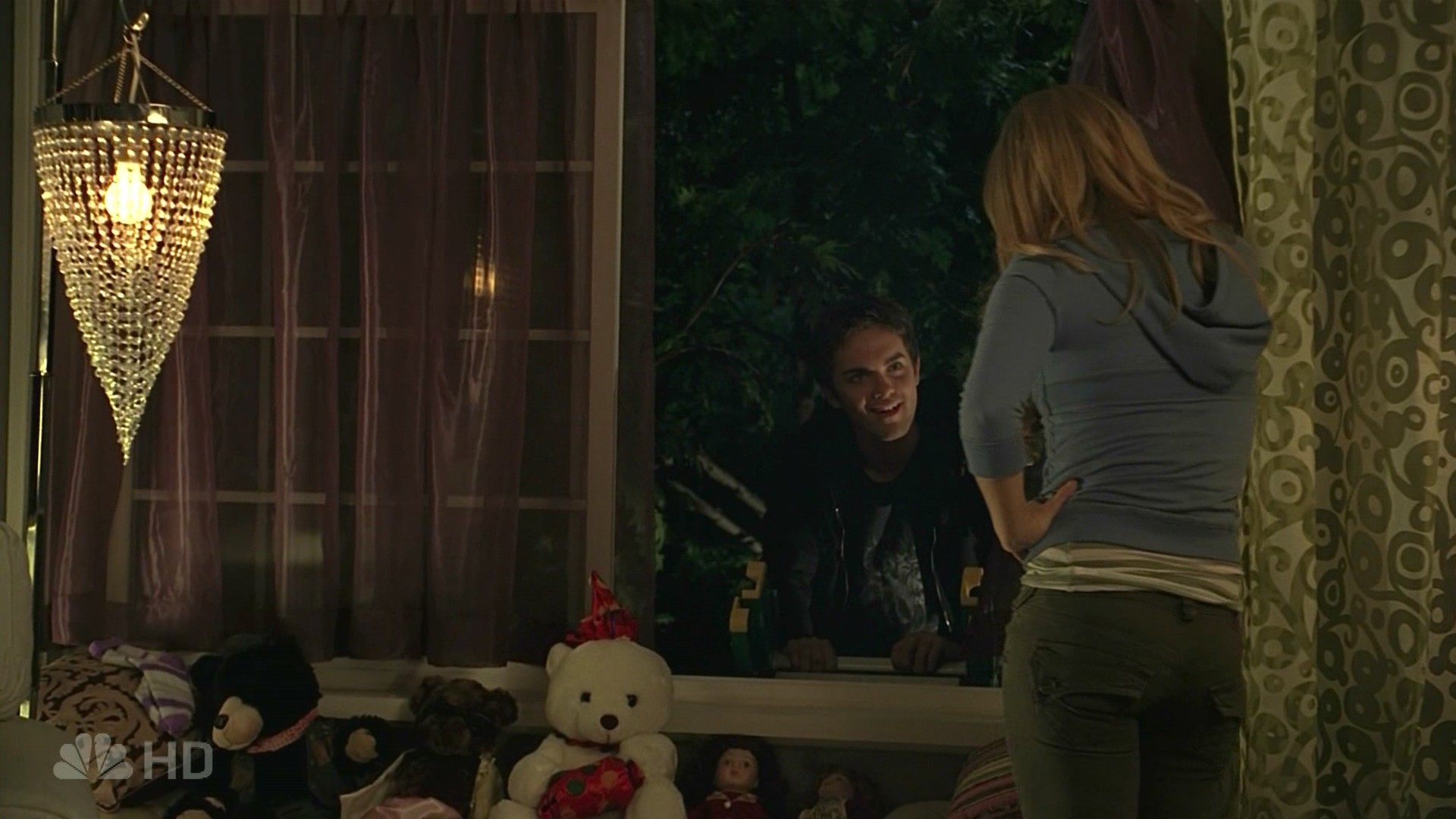 HaydenPanettiere_Heroes_S01E09_HDTV_037.jpg HaydenPanettiere_Heroes_S01E09_HDTV_037.jpg