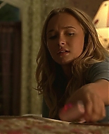 HaydenPanettiere_Heroes_S01E09_HDTV_034.jpg