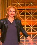haydenpanettiere-lipsync00302.jpg