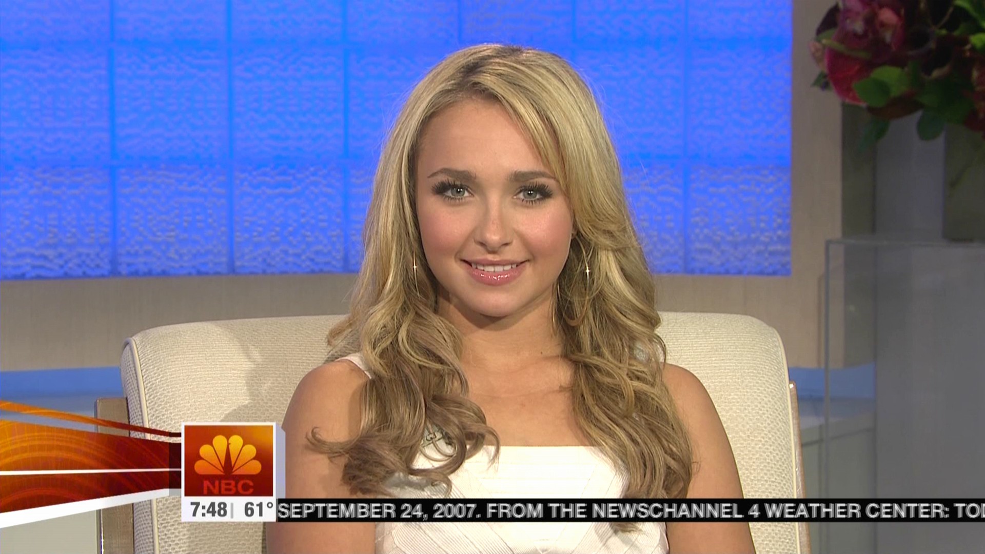 HaydenPanettiere_Today_2007-09-24_HDTV_004.jpg