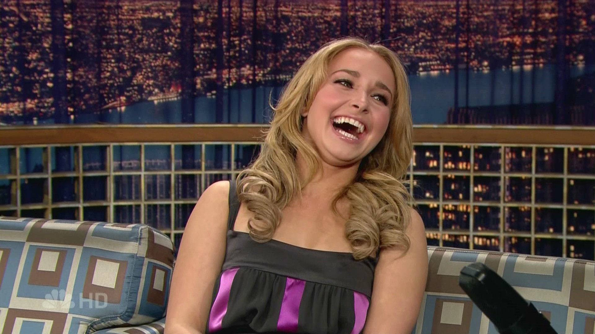 HaydenPanettiere_LNwCOB_2007-02-12_HDTV_014.jpg