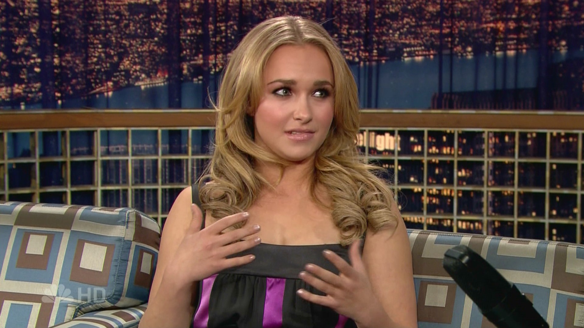 HaydenPanettiere_LNwCOB_2007-02-12_HDTV_026.jpg