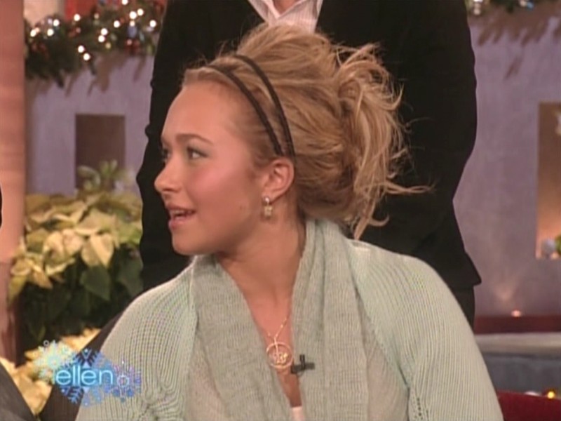 HaydenPanettiere_Ellen_2006-12-04_ATSC_016.jpg