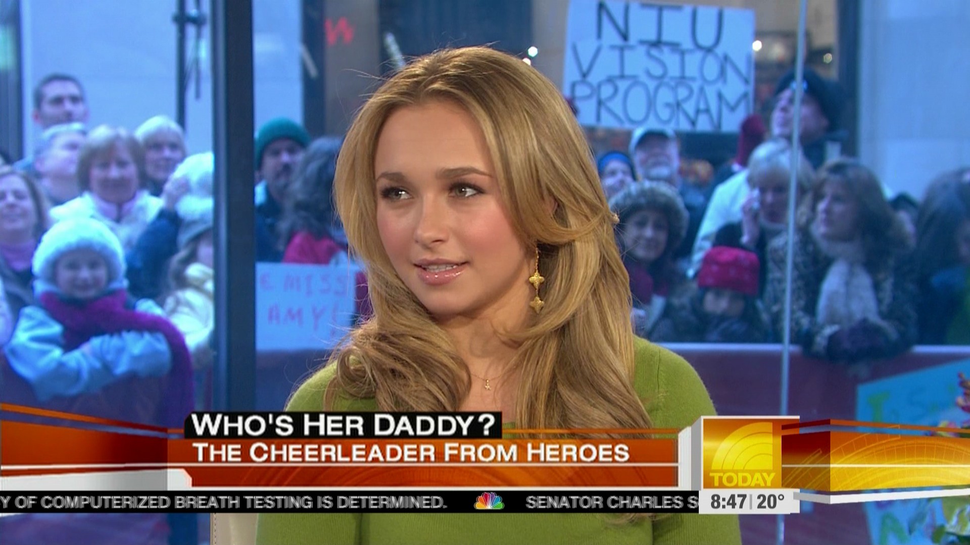 HaydenPanettiere_Today_2007-02-12_HDTV_023.jpg