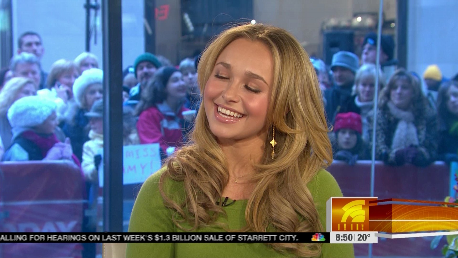 HaydenPanettiere_Today_2007-02-12_HDTV_049.jpg