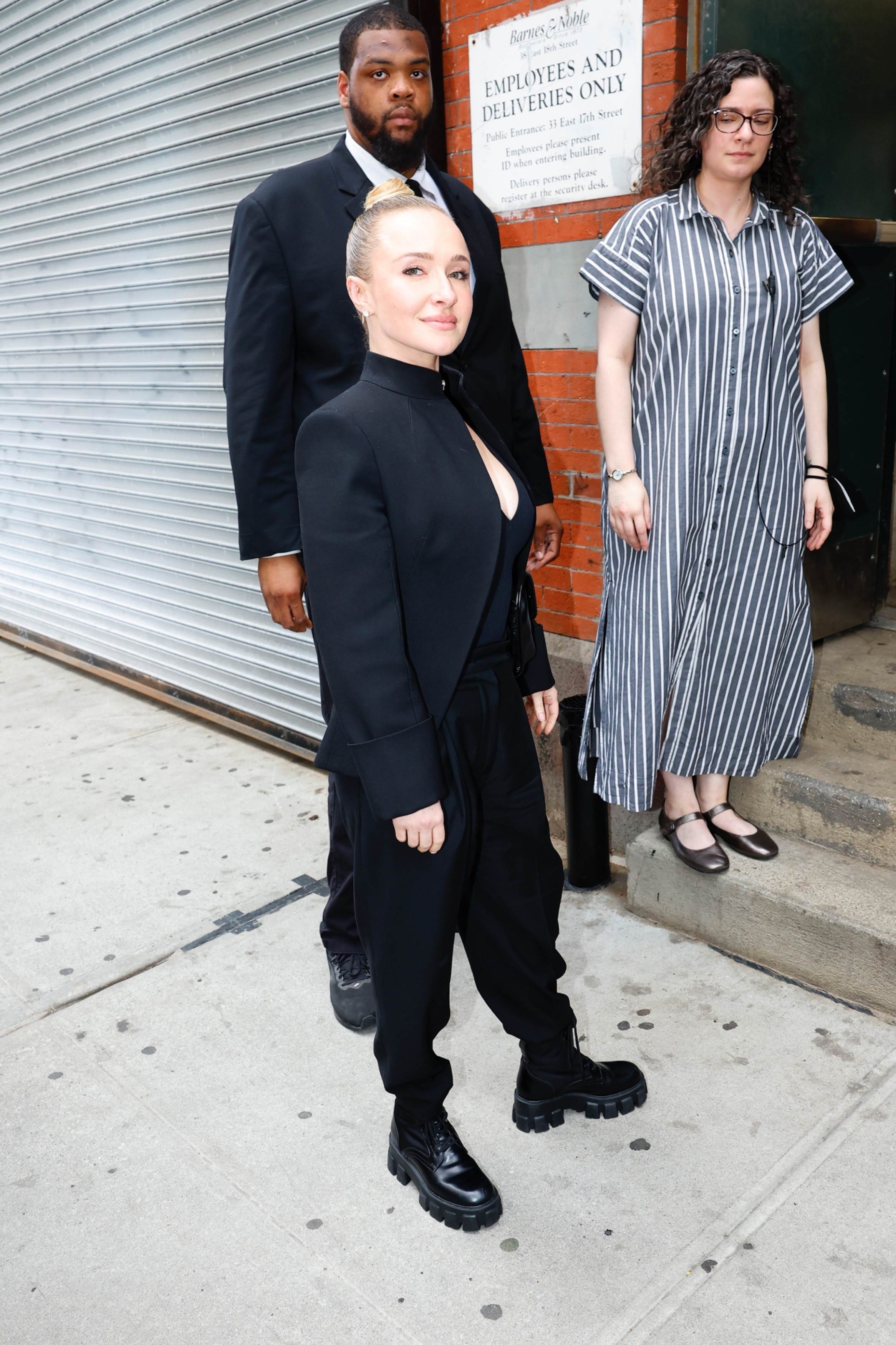haydenpanettieresource_arrivingbooksigning_282629.jpg haydenpanettieresource_arrivingbooksigning_282629.jpg