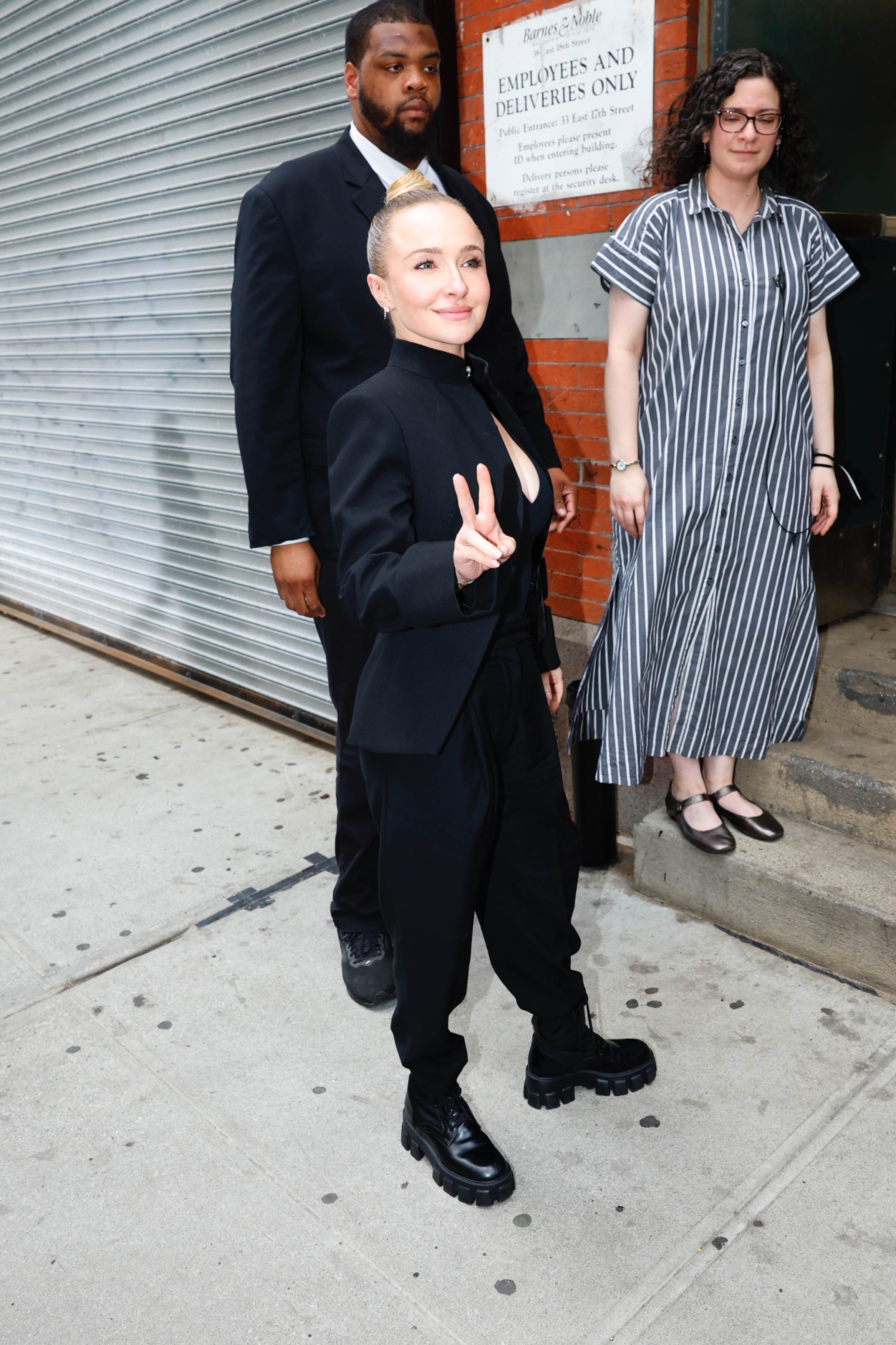 haydenpanettieresource_arrivingbooksigning_282829.jpg haydenpanettieresource_arrivingbooksigning_282829.jpg