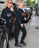 Filename=haydenpanettieresource_arrivingbooksigning_284729.jpg
Filesize=717KiB
Dimensions=2432x3405
Date added=May 24, 2026 haydenpanettieresource_arrivingbooksigning_284729.jpg