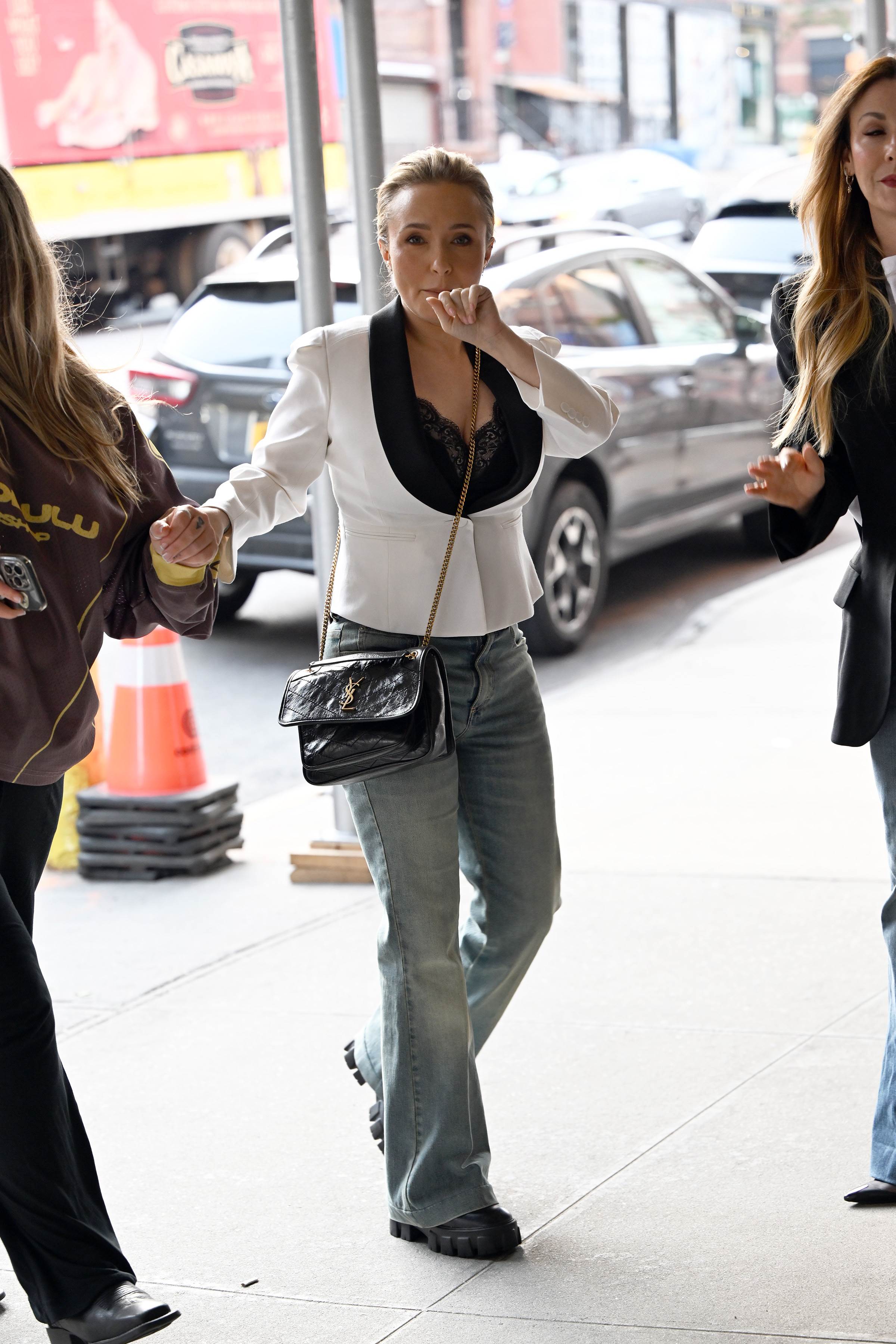 haydenpanettieresource_cbsmorning_outside_28729.jpg haydenpanettieresource_cbsmorning_outside_28729.jpg