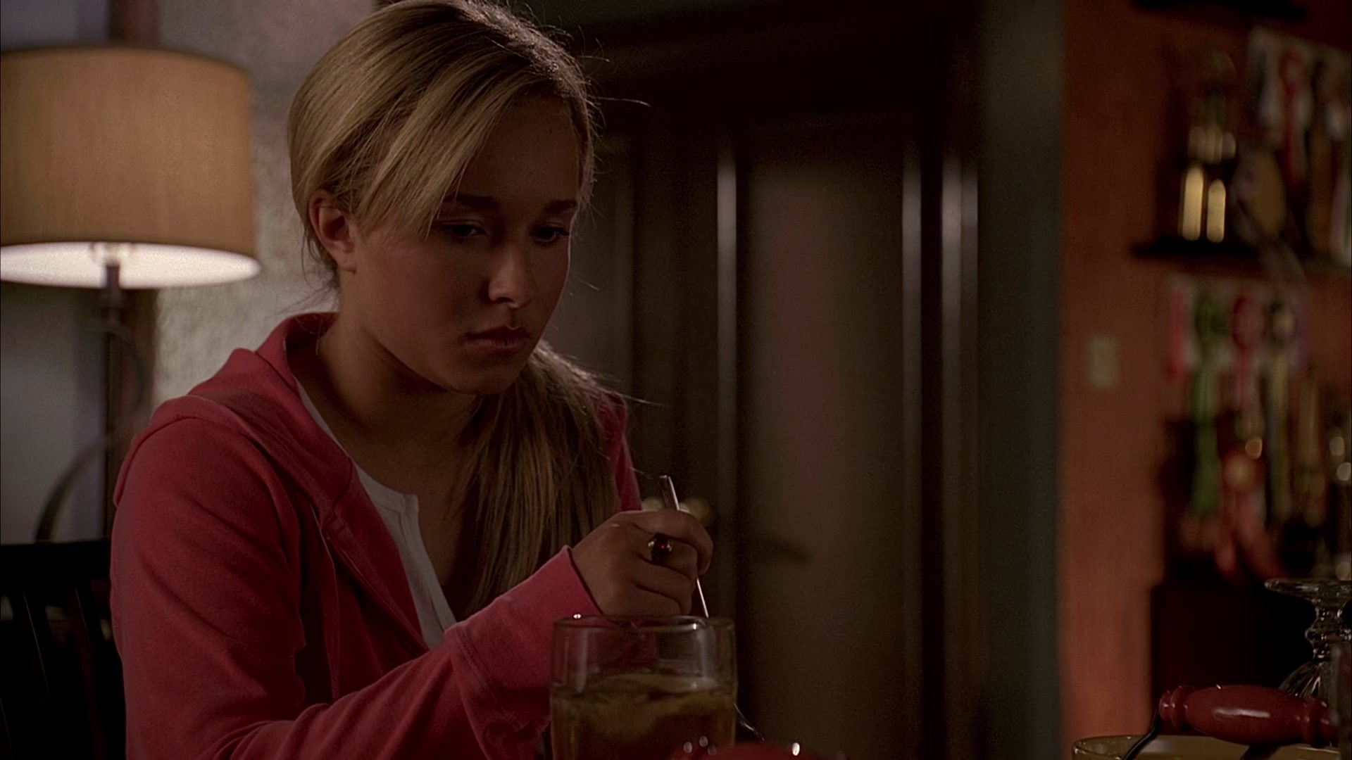 Heroes_S01E01_Genesis_1080p_BluRay_HPS_005914.jpg Heroes_S01E01_Genesis_1080p_BluRay_HPS_005914.jpg