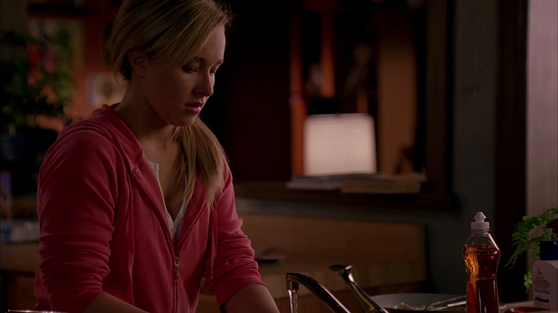 Heroes_S01E01_Genesis_1080p_BluRay_HPS_006186.jpg