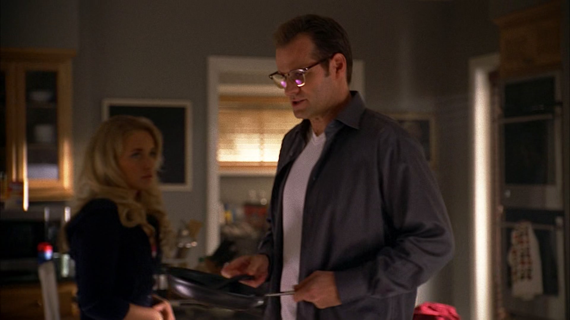 Heroes_S01E02_DontLookBack_1080p_BluRay_HPS_000545.jpg Heroes_S01E02_DontLookBack_1080p_BluRay_HPS_000545.jpg