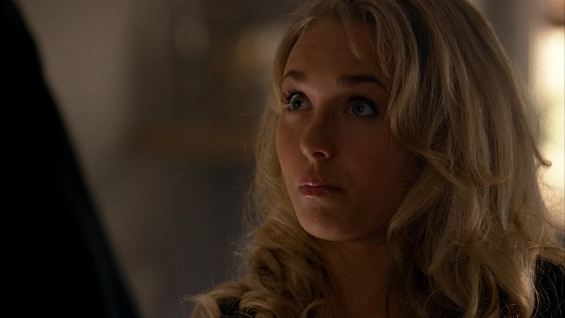 Heroes_S01E02_DontLookBack_1080p_BluRay_HPS_000609.jpg