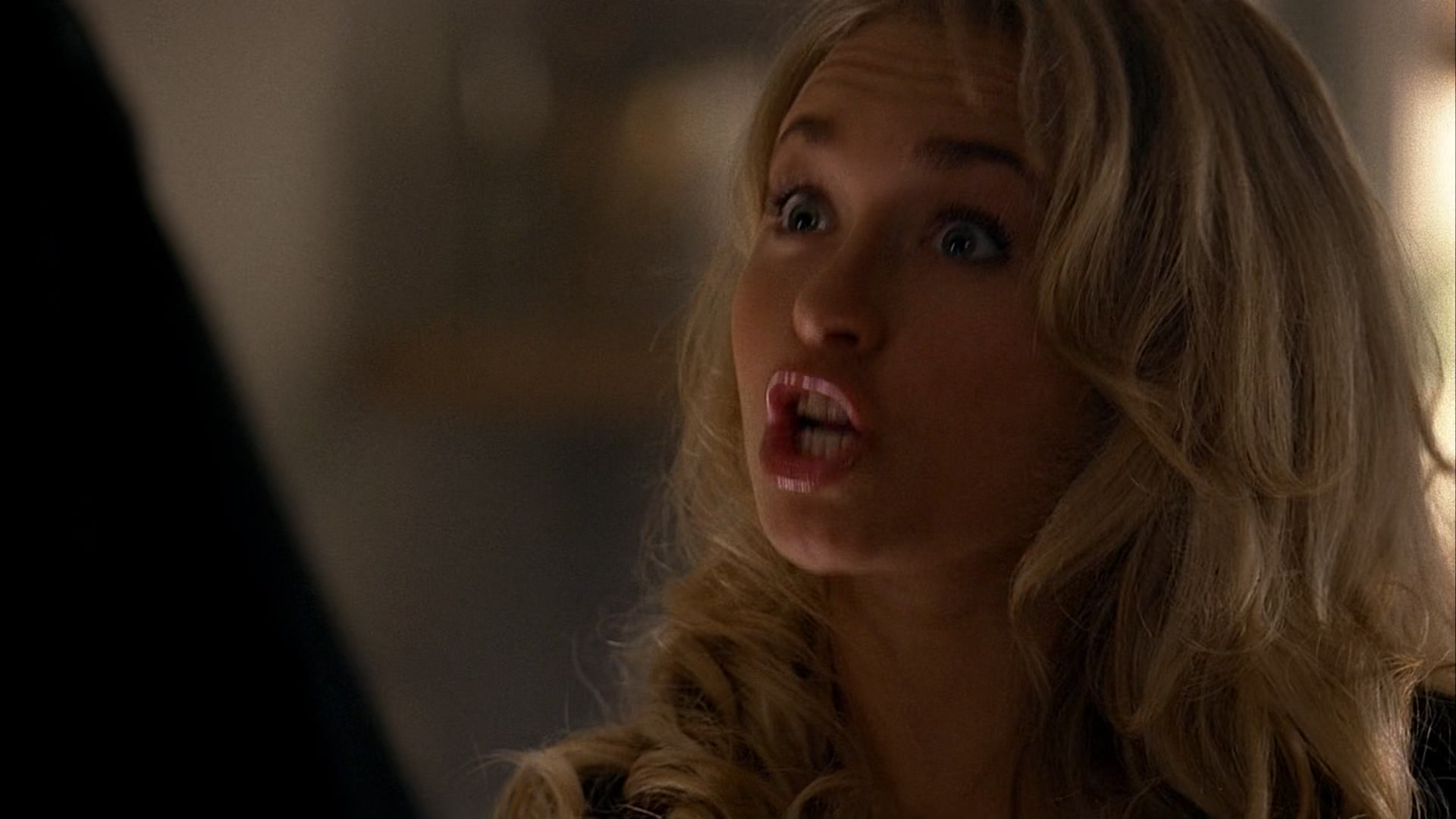 Heroes_S01E02_DontLookBack_1080p_BluRay_HPS_000614.jpg Heroes_S01E02_DontLookBack_1080p_BluRay_HPS_000614.jpg