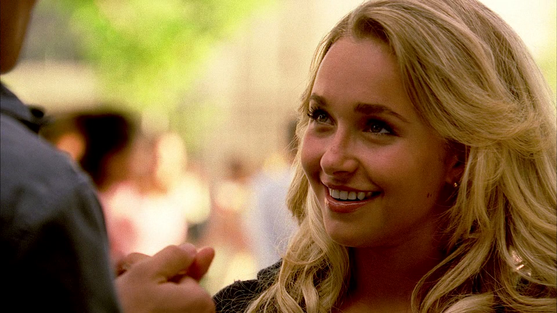Heroes_S01E02_DontLookBack_1080p_BluRay_HPS_001513.jpg