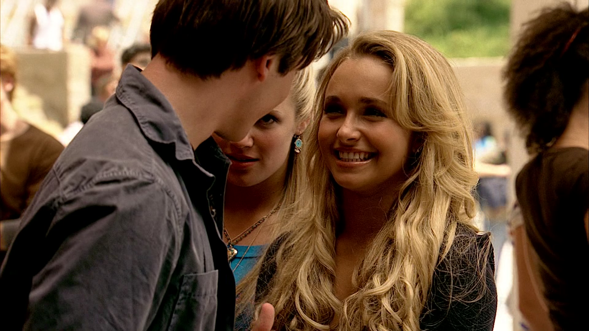 Heroes_S01E02_DontLookBack_1080p_BluRay_HPS_001519.jpg