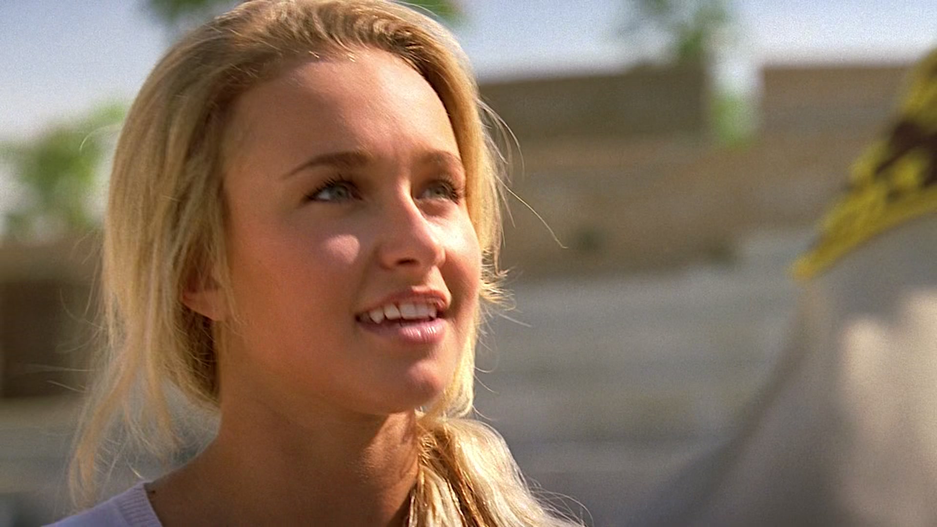 Heroes_S01E02_DontLookBack_1080p_BluRay_HPS_002636.jpg