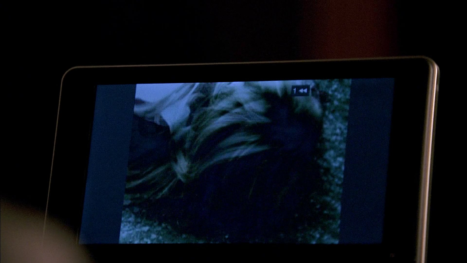 Heroes_S01E02_DontLookBack_1080p_BluRay_HPS_005136.jpg