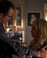 Heroes_S01E02_DontLookBack_1080p_BluRay_HPS_000635.jpg