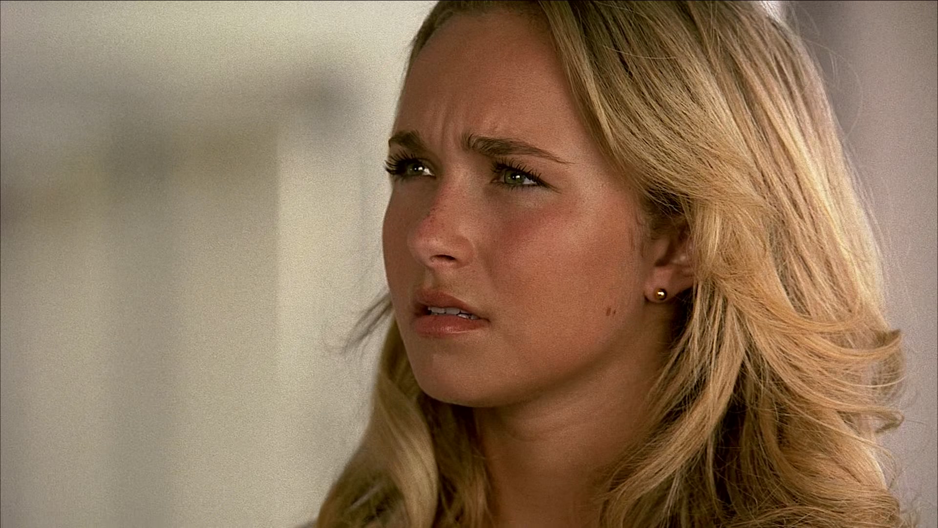 Heroes_S01E03_One_Giant_Leap_1080p_BluRay_HPS_001881.jpg