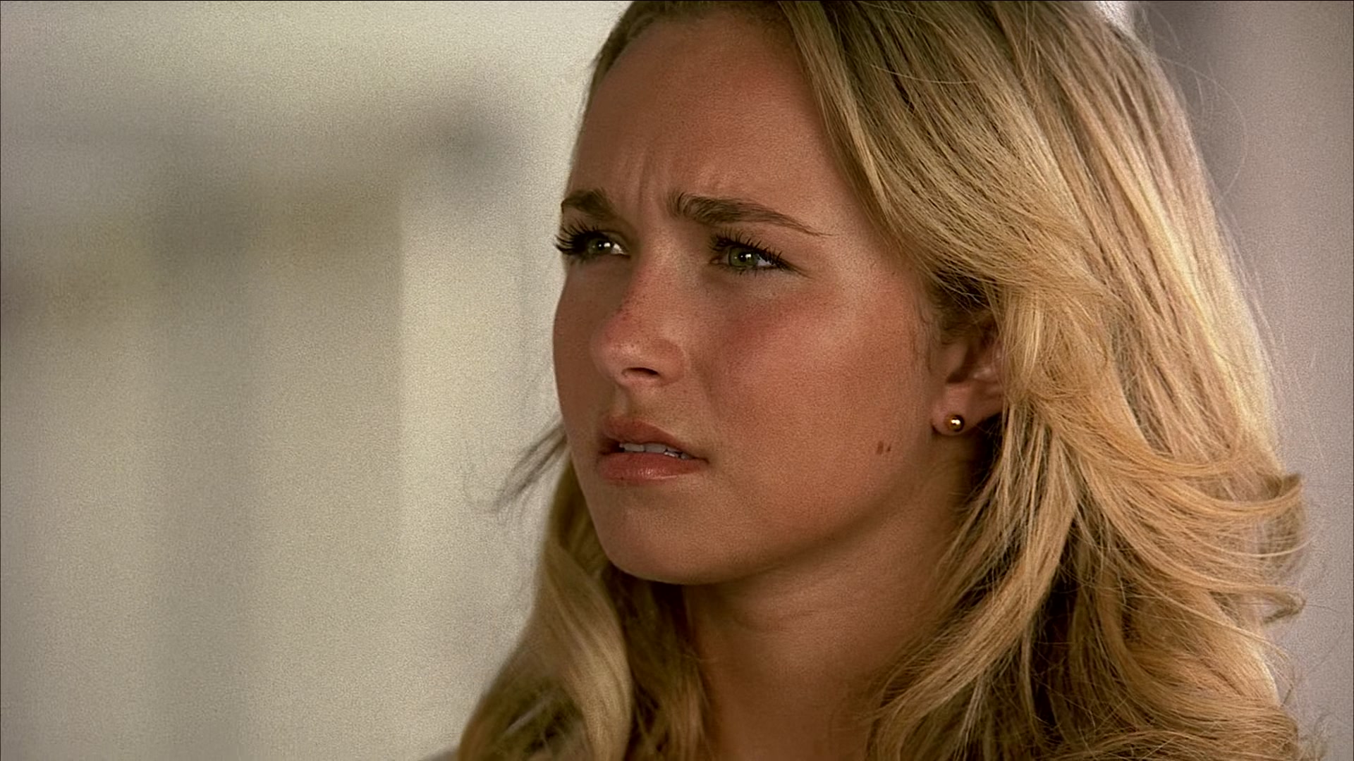 Heroes_S01E03_One_Giant_Leap_1080p_BluRay_HPS_001882.jpg