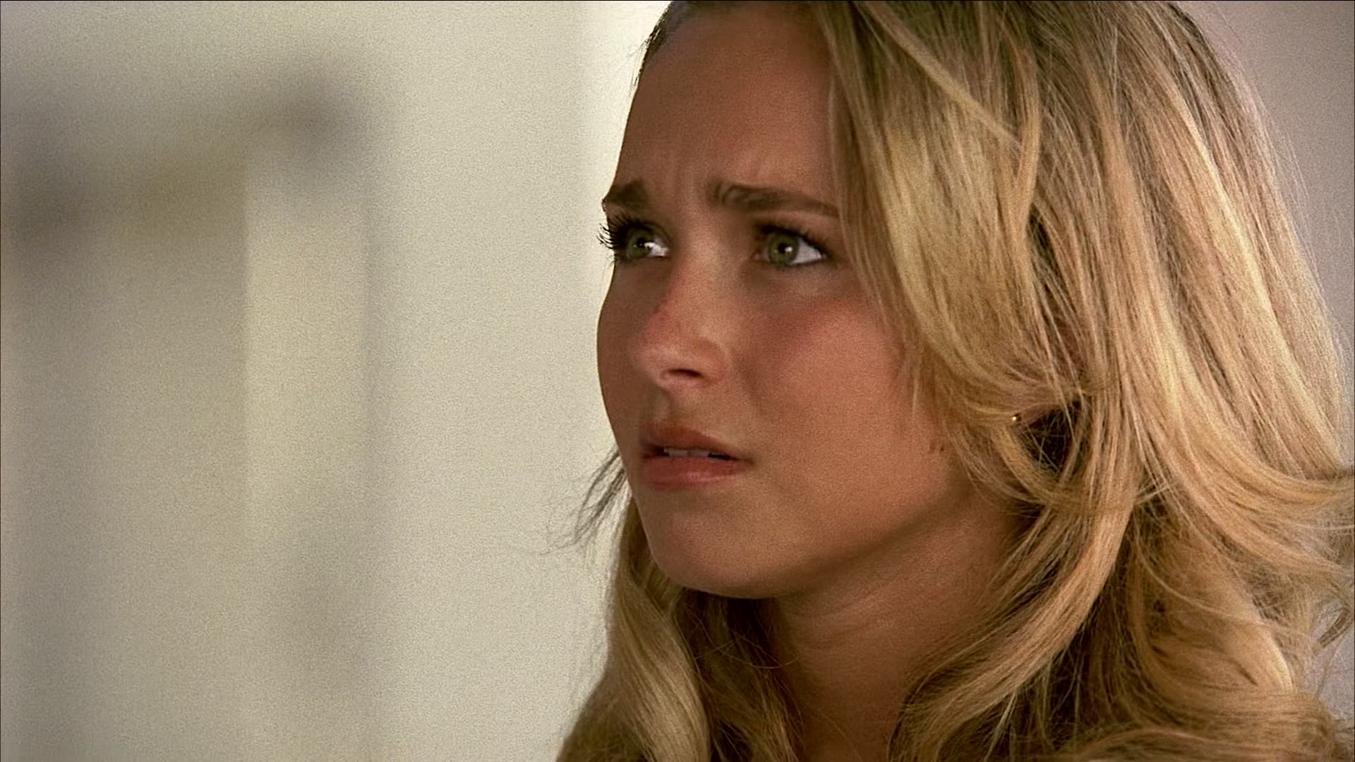 Heroes_S01E03_One_Giant_Leap_1080p_BluRay_HPS_001921.jpg Heroes_S01E03_One_Giant_Leap_1080p_BluRay_HPS_001921.jpg