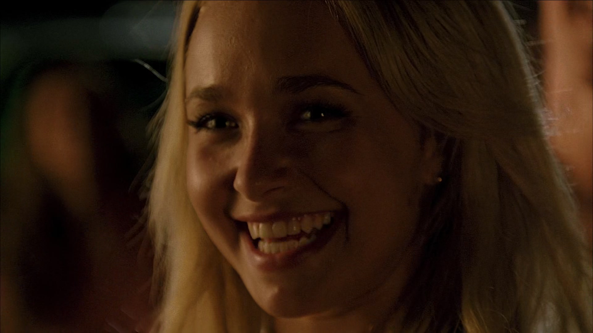 Heroes_S01E03_One_Giant_Leap_1080p_BluRay_HPS_004109.jpg