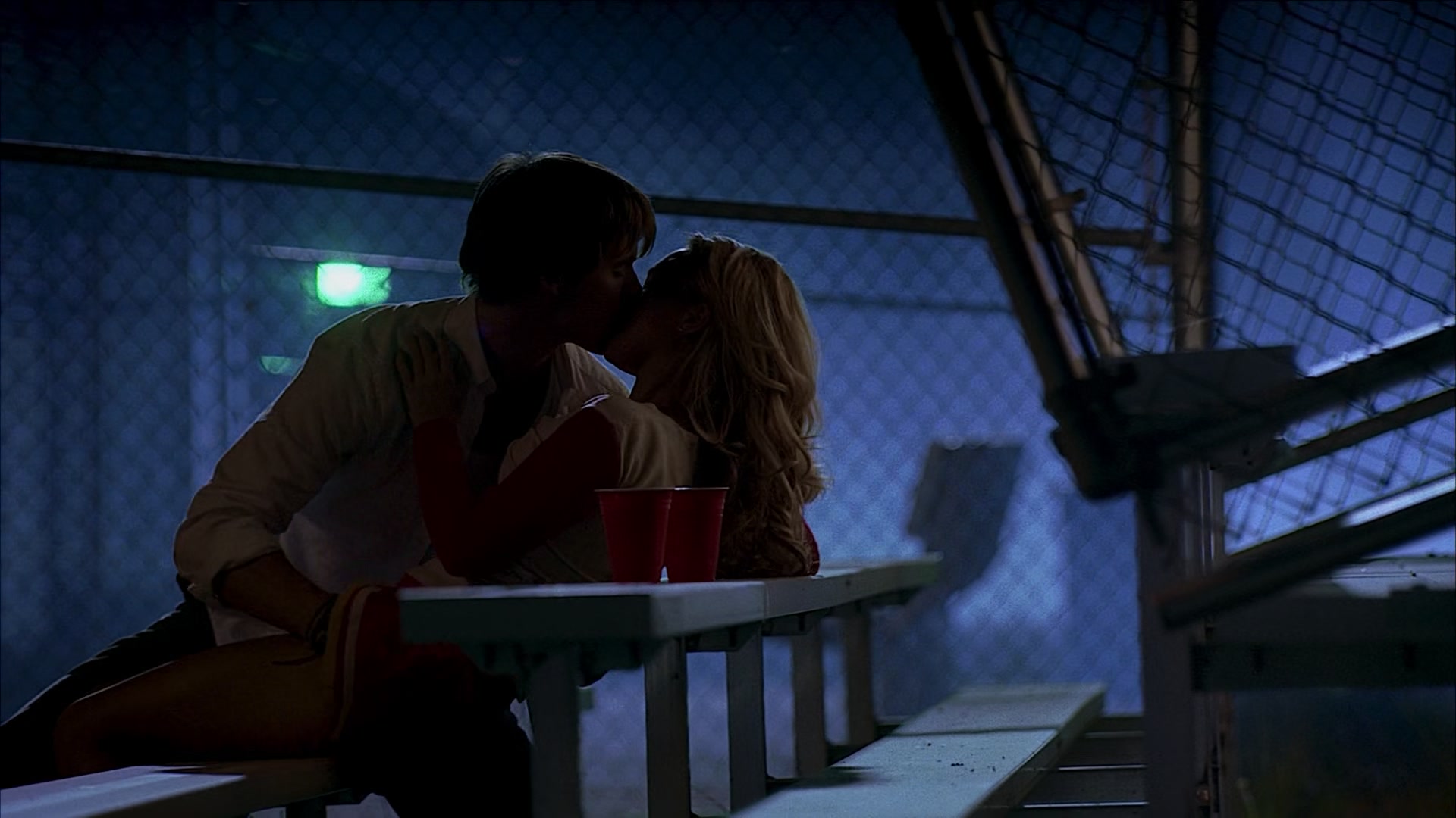 Heroes_S01E03_One_Giant_Leap_1080p_BluRay_HPS_004416.jpg