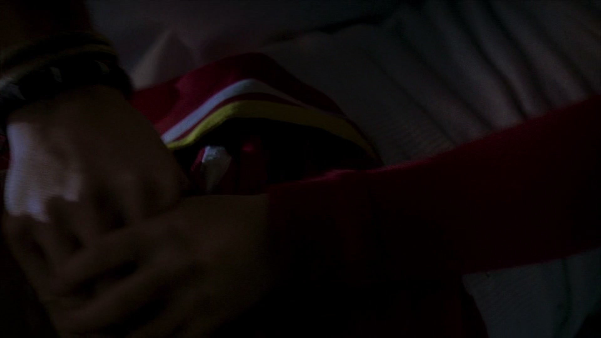 Heroes_S01E03_One_Giant_Leap_1080p_BluRay_HPS_004421.jpg