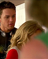 Heroes_S01E03_One_Giant_Leap_1080p_BluRay_HPS_001832.jpg